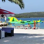 Seaside With A Swimming Pool Okrug Gornji, Ciovo - 5960 Lägenhet Trogir