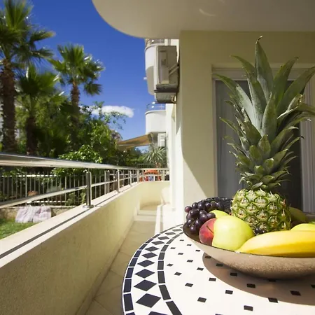 Seaside With A Swimming Pool Okrug Gornji, Ciovo - 5960 * 特罗吉尔