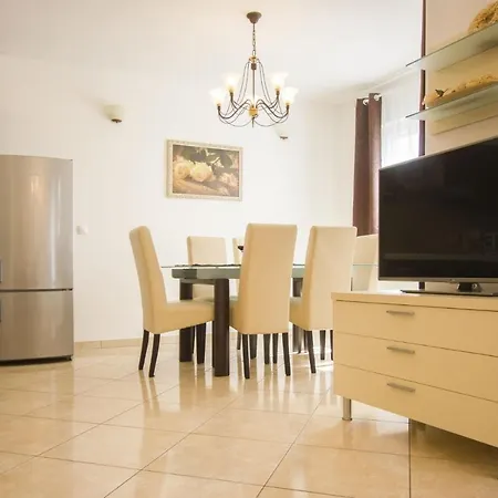 Seaside With A Swimming Pool Okrug Gornji, Ciovo - 5960 *