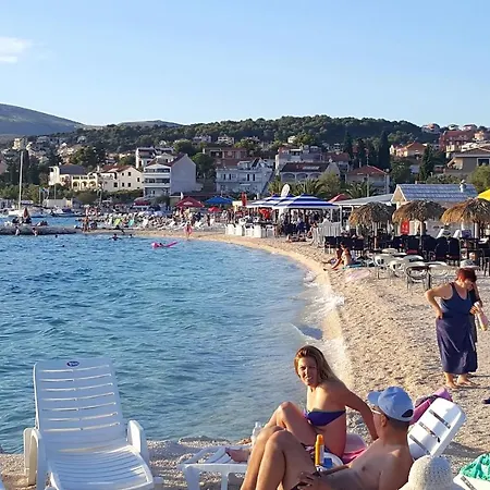 Seaside With A Swimming Pool Okrug Gornji, Ciovo - 5960 * トロギール