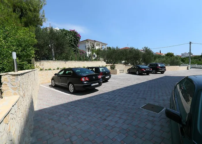Seaside With A Swimming Pool Okrug Gornji, Ciovo - 5960 Appartement *