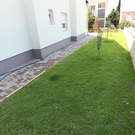 Seaside With A Swimming Pool Okrug Gornji, Ciovo - 5960 *