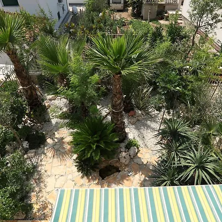 Seaside With A Swimming Pool Okrug Gornji, Ciovo - 5960 *