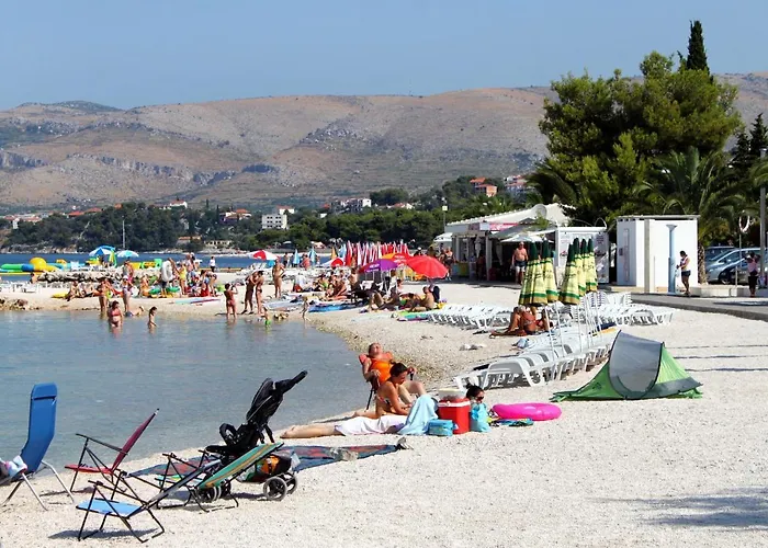 Seaside With A Swimming Pool Okrug Gornji, Ciovo - 5960 *