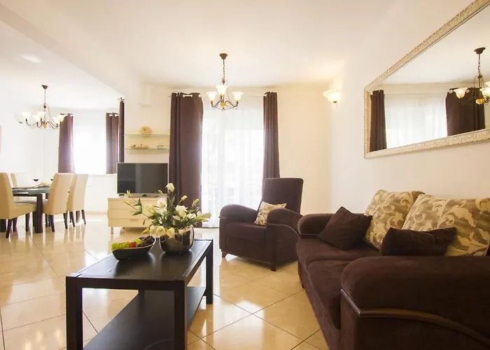 Seaside With A Swimming Pool Okrug Gornji, Ciovo - 5960 特罗吉尔